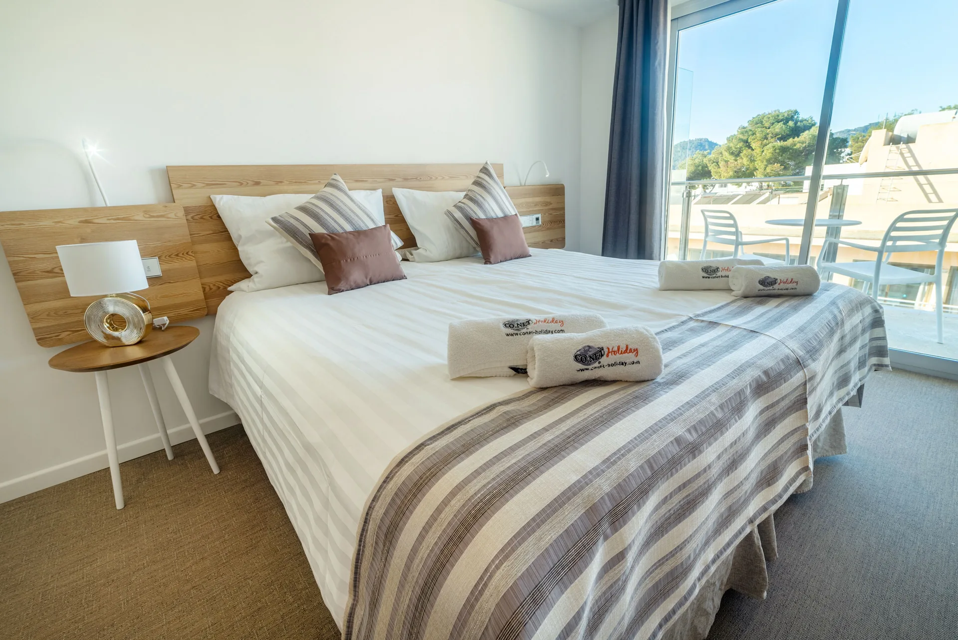 Double Room with Balcony bedroom