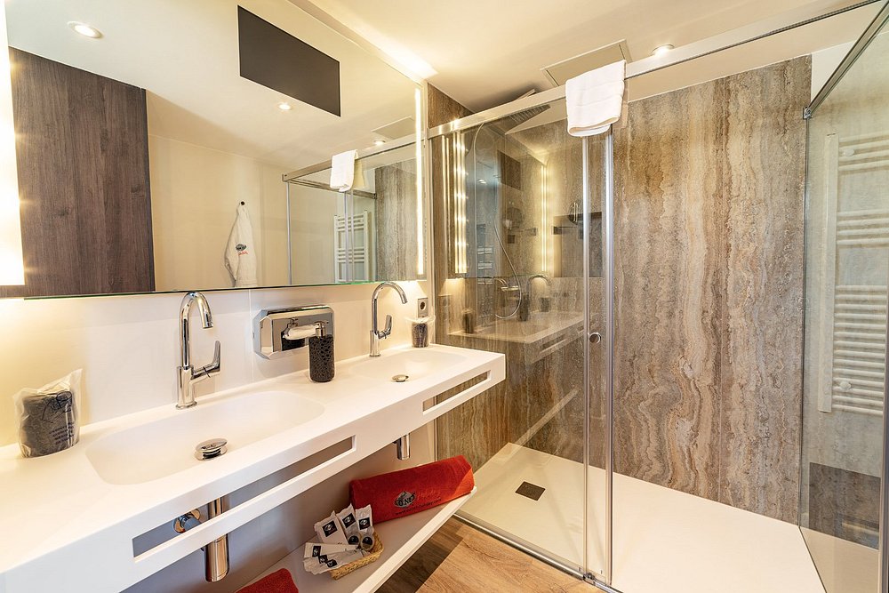 Suite bathroom with double basin and shower
